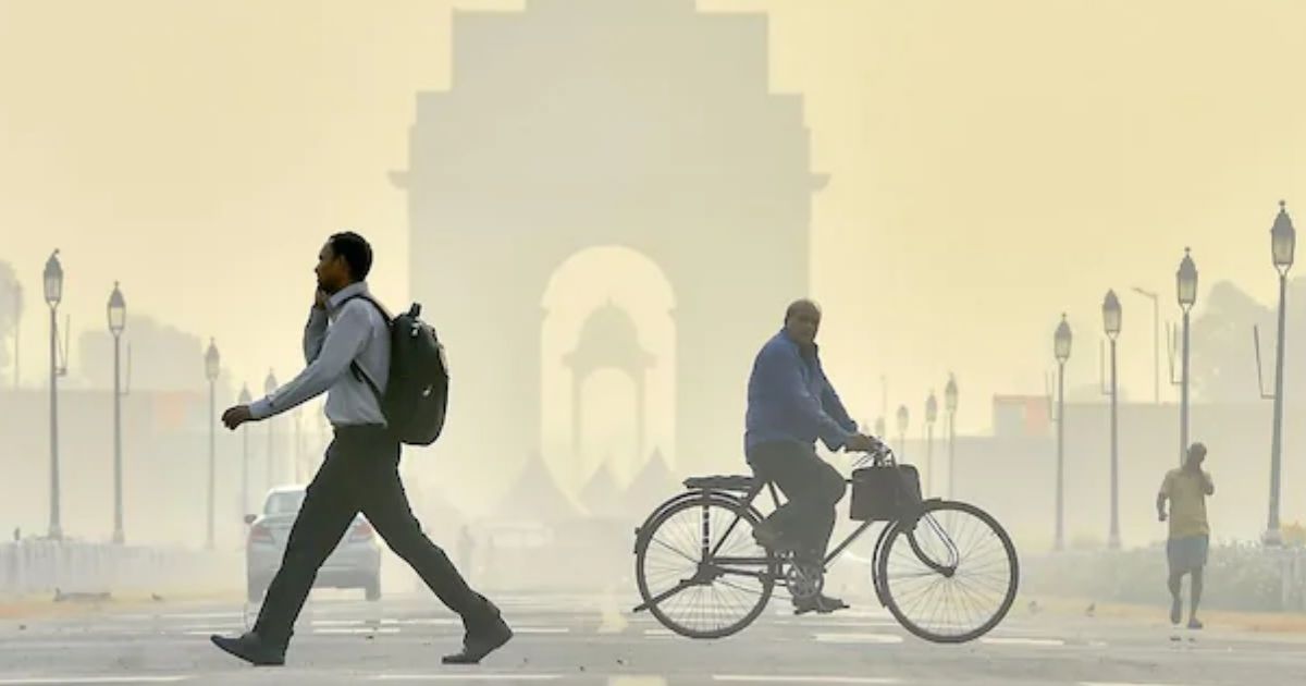 Smog engulfs Delhi-NCR, disrupts flight services
